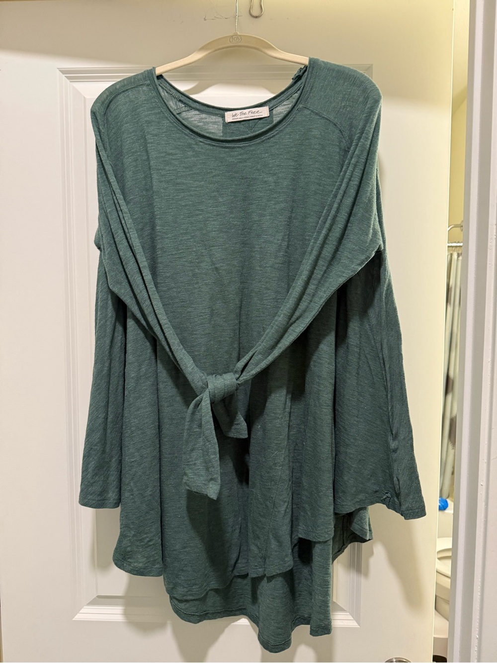 Ana Trapeze Long-Sleeve (Free People)
Color: Black Forest